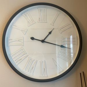 24” farmhouse clock